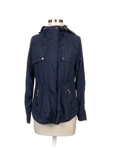 Zara Trenchcoat %70 İndirimli.