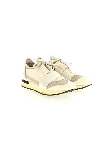 Balenciaga Balenciaga Spor Ayakkabı %70 İndirimli.