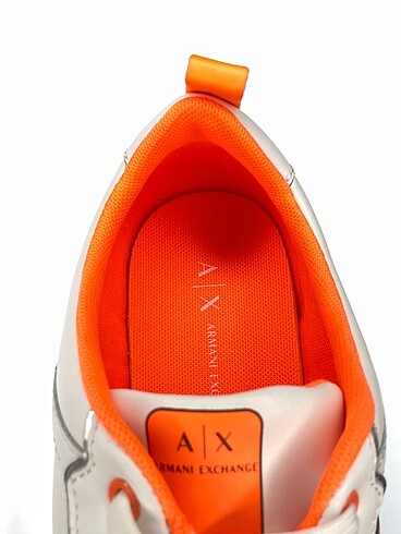 38 Beden beyaz Renk Armani Spor Ayakkabı %70 İndirimli.