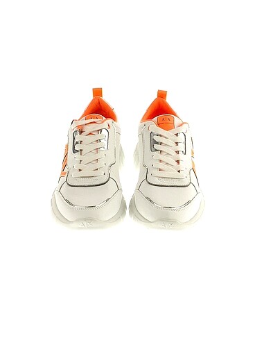 38 Beden Armani Spor Ayakkabı %70 İndirimli.