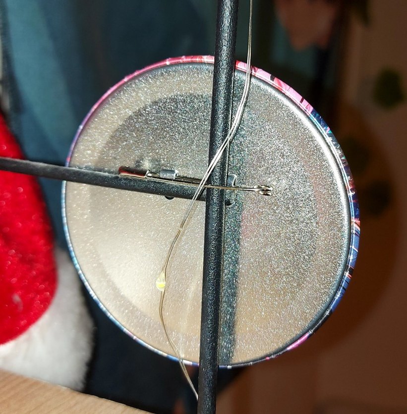 JJK- Sukuna Hologramlı Rozet - Görsel 3