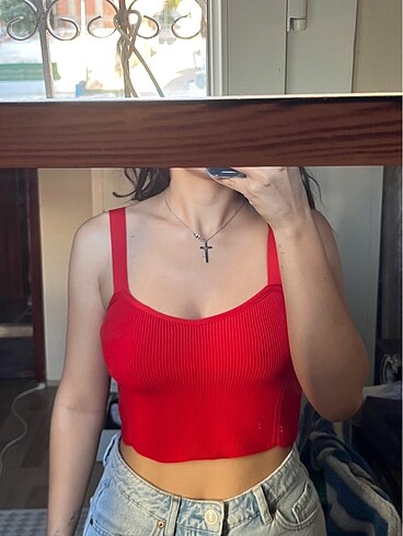 Kırmızı crop