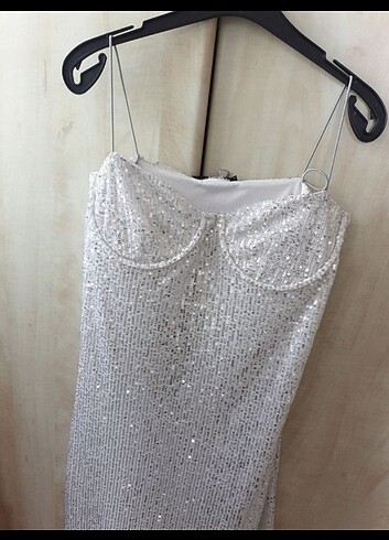 Gümüş pullu payetli elbise - Görsel 3