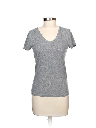 Koton T-shirt %70 İndirimli.