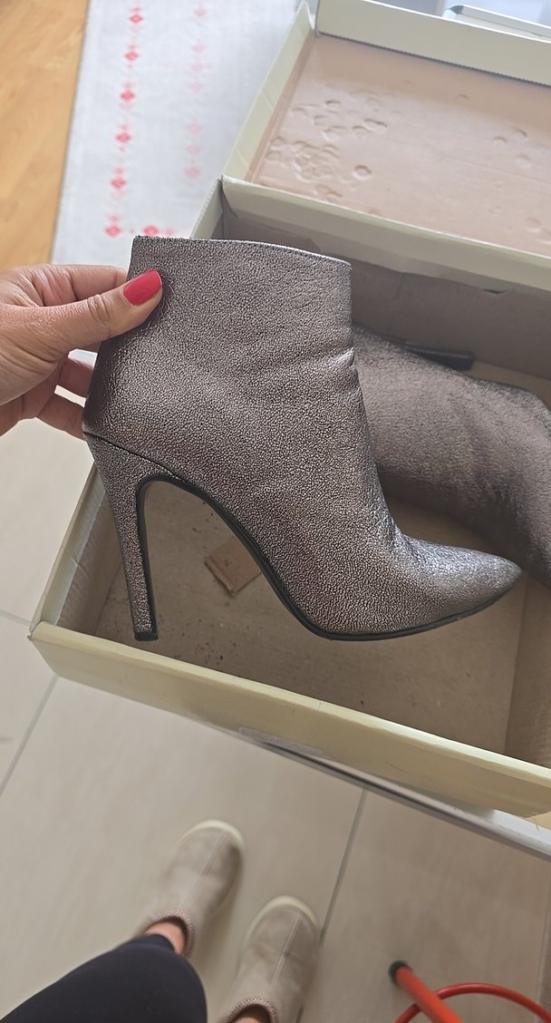 gri simli bot - Görsel 2