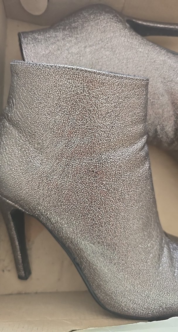 gri simli bot - Görsel 4