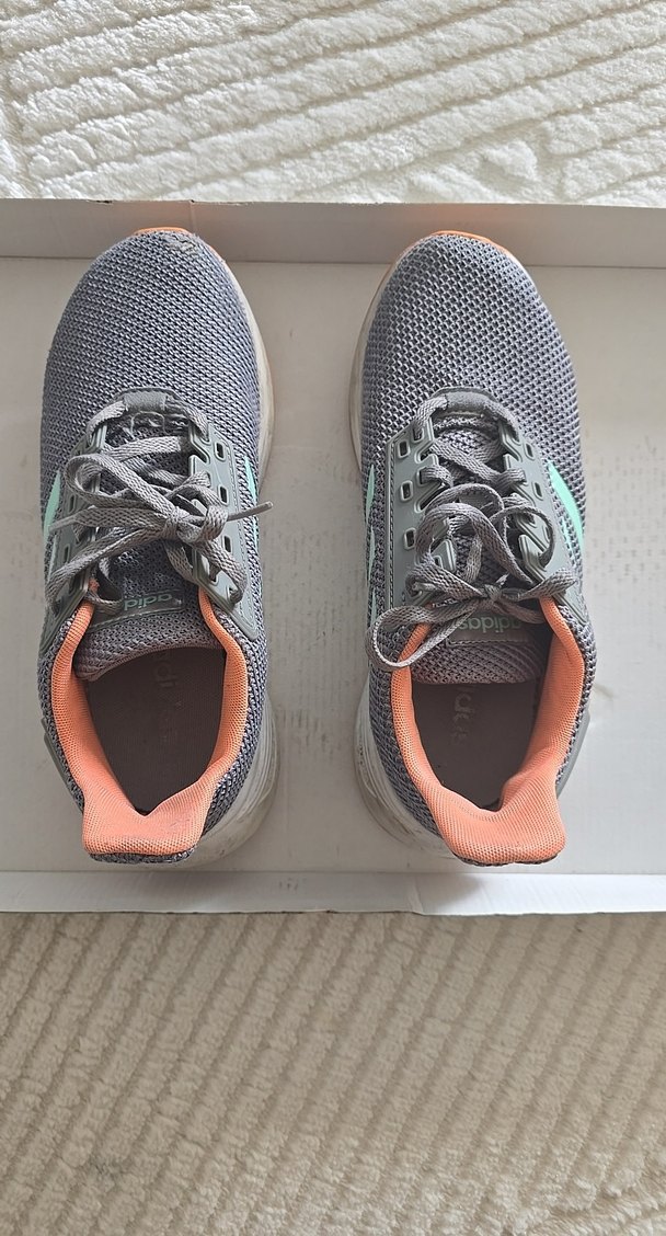 Adidas Gri Kadın Bağcıklı Spor Ayakkabı - Görsel 3