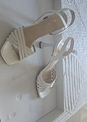 Diğer Beyaz Stiletto Topuklu Kadın Abiye Ayakkabı