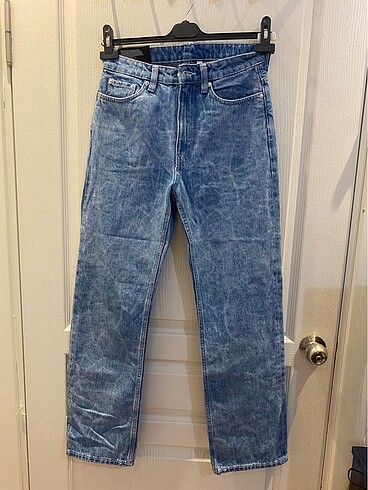 Mom jean weekday 26/30