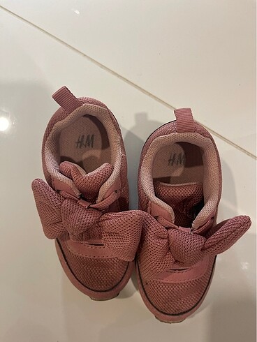 22 Beden pembe Renk H&M kız çocuk spor ayakkabı