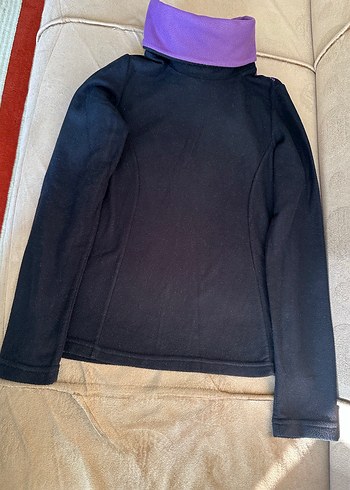 Mor Yaka Detaylı Siyah Kadın Boğazlı Sweatshirt
