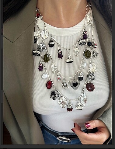 Zara ZARA Model çok charmlı kolye
