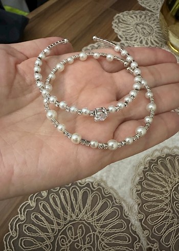 Beden beyaz Renk İnci ve Taş Detaylı Beyaz Boncuklu Bileklik