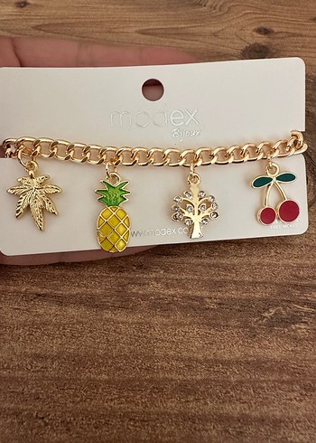 Altın Renk Charmlı  Kadın El Bilekliği - Görsel 2