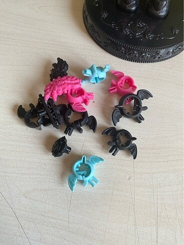 Beden Monster High bebek