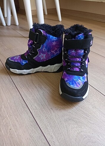 Waterproof kız botu
