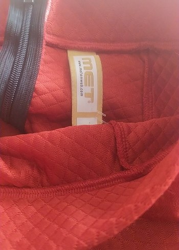 Kırmızı Piliseli Midi Etek - Görsel 3