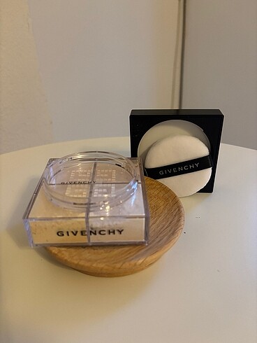 Givenchy Pudra Prisme Libre No:2