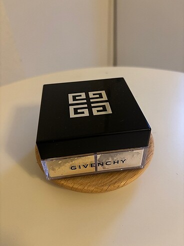 Beden Givenchy Pudra Prisme Libre No:2