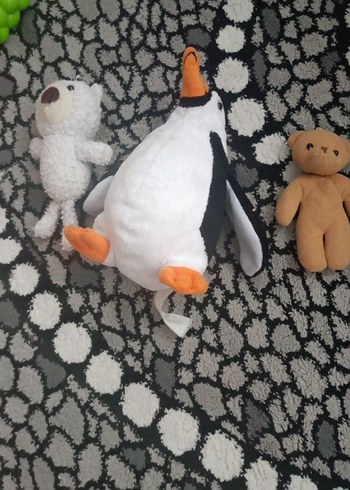 Diğer Beyaz ve gri peluş oyuncak ayılar ve penguen