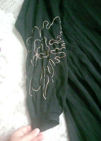 Siyah Uzun Dökümlü Gotik Elbise - Görsel 2