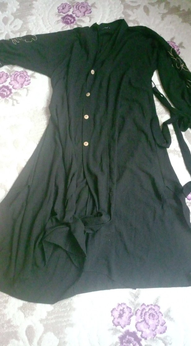 Siyah Uzun Dökümlü Gotik Elbise - Görsel 3