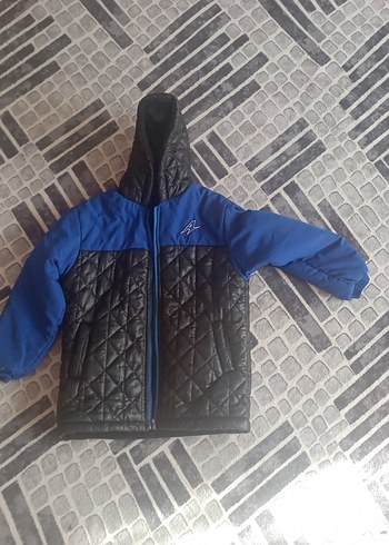 Erkek Çocuk Mavi Siyah Kapüşonlu Fermuarlı Ceket - Görsel 2