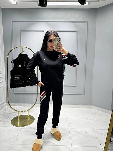 m Beden Moncler