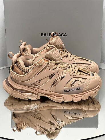 36 Beden ten rengi Renk Balenciaga