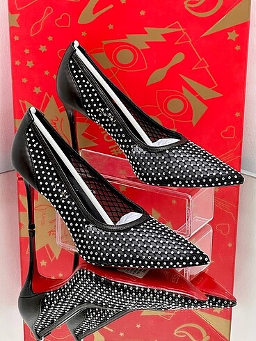 37 Beden Christian louboutin