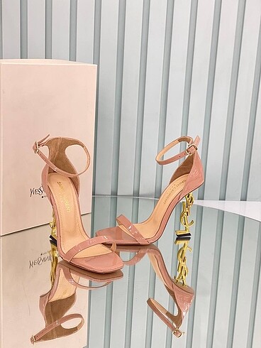 Saint laurent topuklu ayakkabı