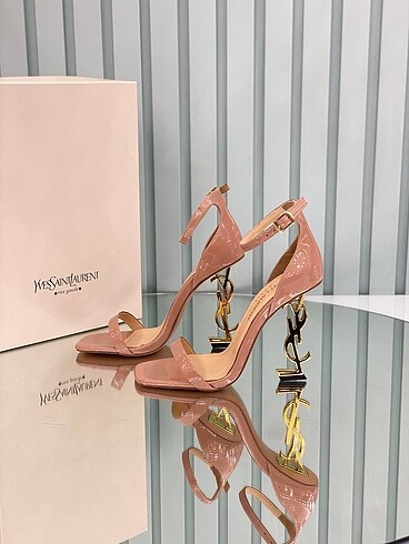 37 Beden Saint laurent topuklu ayakkabı