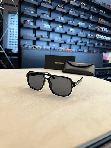  Beden siyah Renk ?Tom Ford İthal Sunglasses