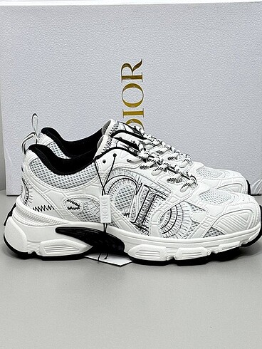 37 Beden beyaz Renk Dior Women İmported & ithal ürün