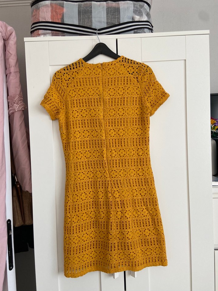 Sarı Dantel Detaylı Kısa Kollu Triko Elbise - Görsel 3