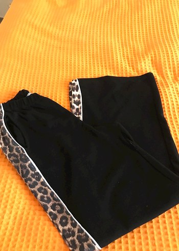 Siyah Leopar Detaylı Jadın eşofman altı - Görsel 3