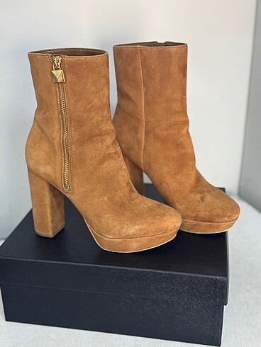 Michael Kors Taba bot