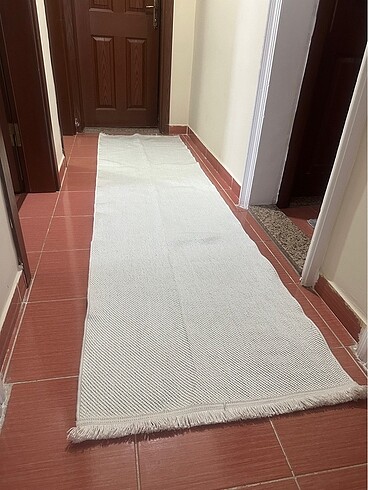 Hiç kullanılmamış halı
