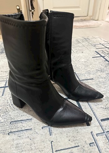 Siyah Deri Stiletto Topuklu Kadın Bot