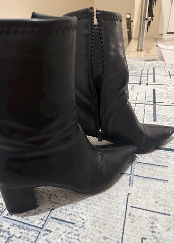 37 Beden Siyah Deri Stiletto Topuklu Kadın Bot