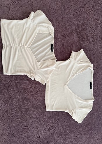 Beyaz V Yaka Kısa Kollu Crop Top - Görsel 4