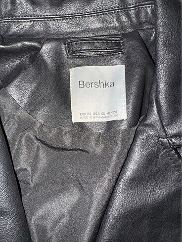xs Beden siyah Renk bershka deri ceket