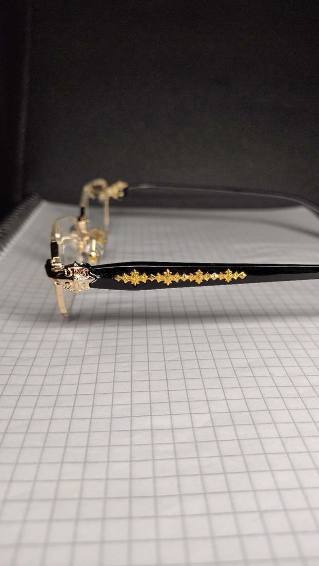 Chrome Hearts Gözlük Elmas Kesim Altın - Görsel 3