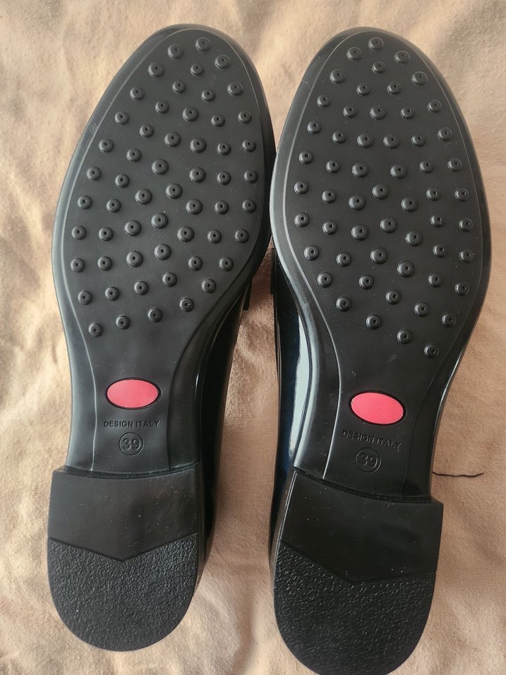 Siyah Parlak Tokalı Kadın Klasik Ayakkabı - Görsel 5