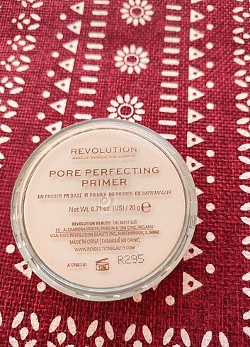 Revolution Revolution Pore Perfecting Primer