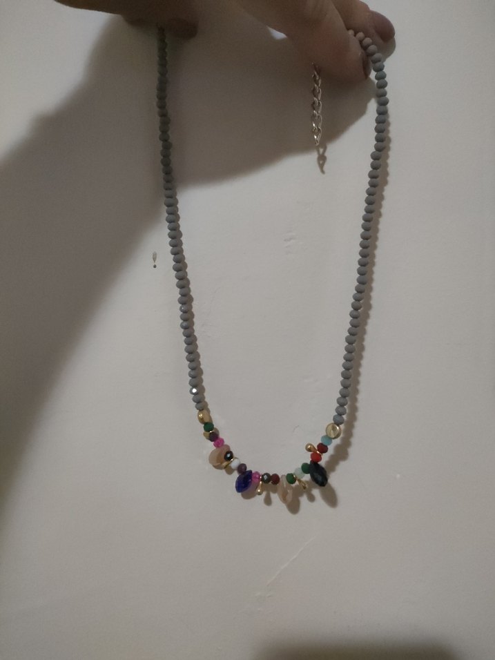 Gri Renkli Boncuklu Kadın Kolyesi - Görsel 3