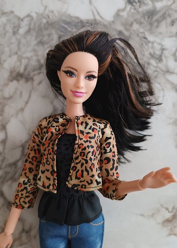 Beden Barbie raquelle