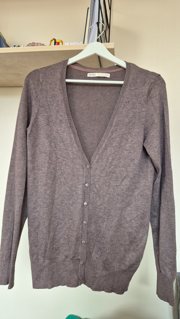 Düğmeli V Yaka Bej Kadın Hırka - Görsel 2