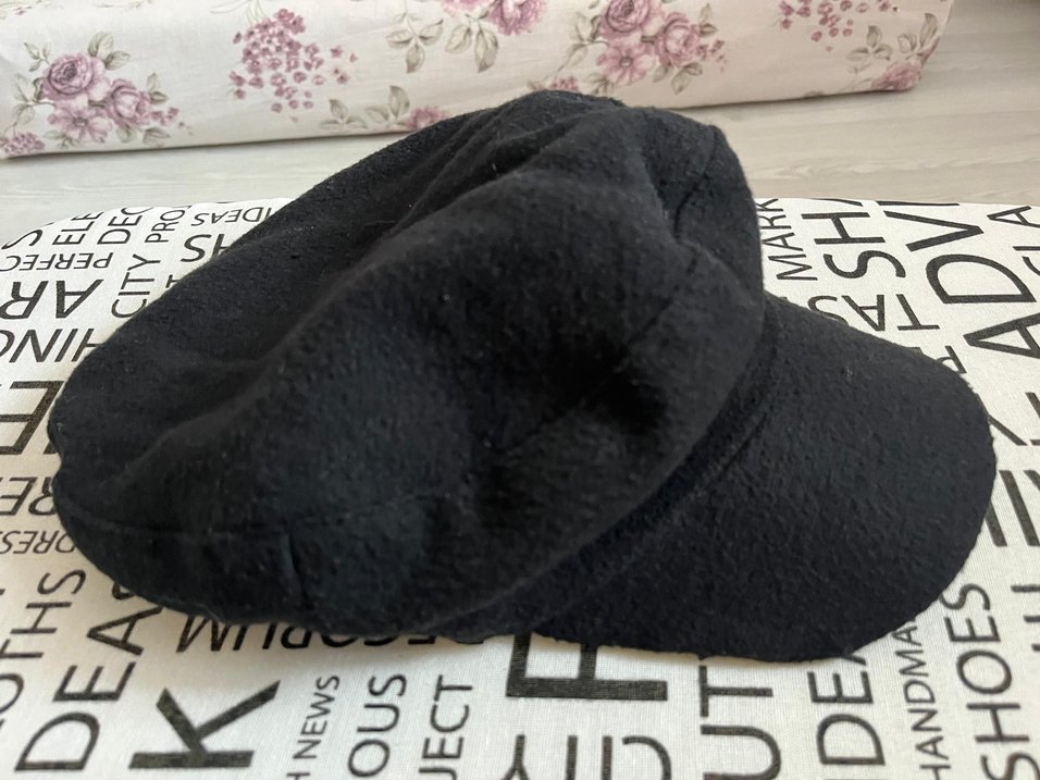 Düğmeli Siyah kadın şapka - Görsel 2