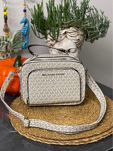 Michael Kors Çapraz Çanta